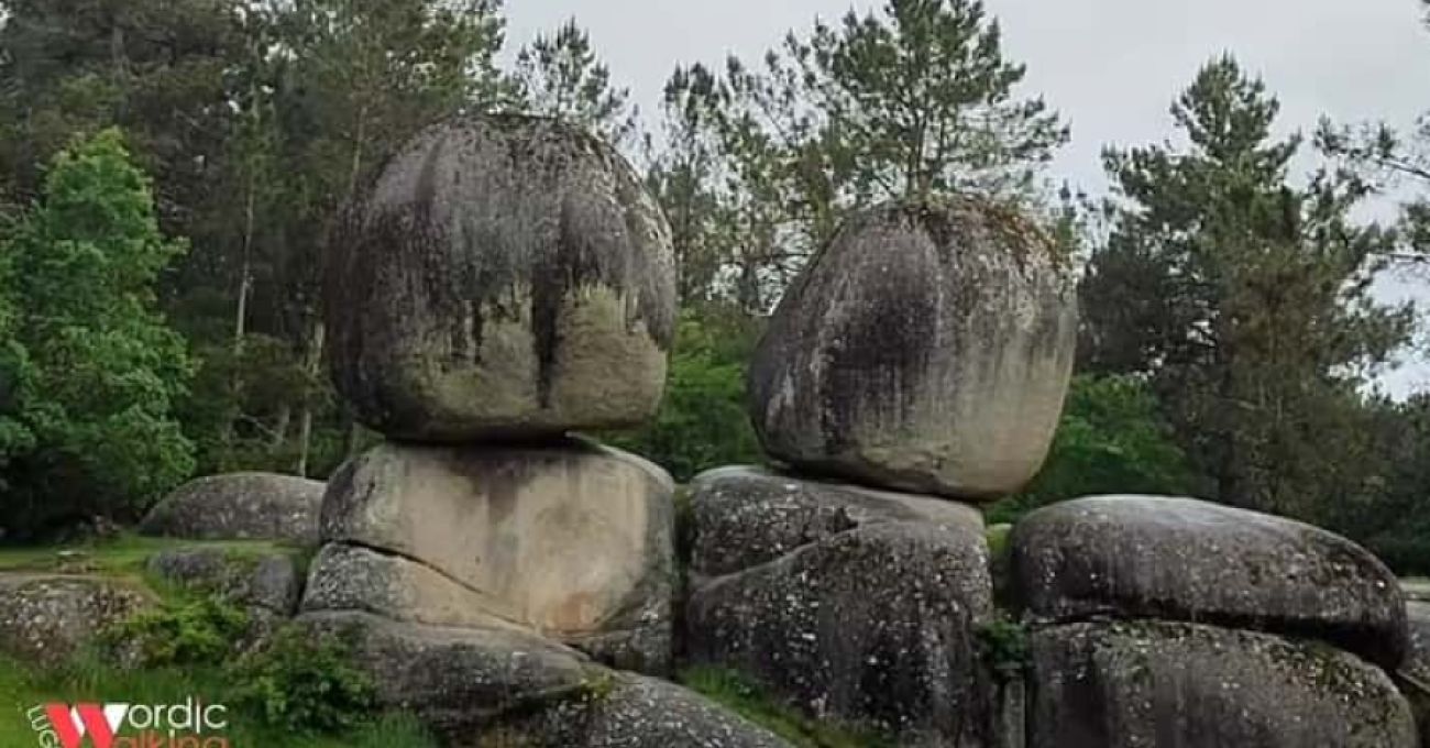 Penas de Rodas bajo la lluvia: Una aventura nórdica única Penas de Rodas bajo la lluvia: Una aventura nórdica única
